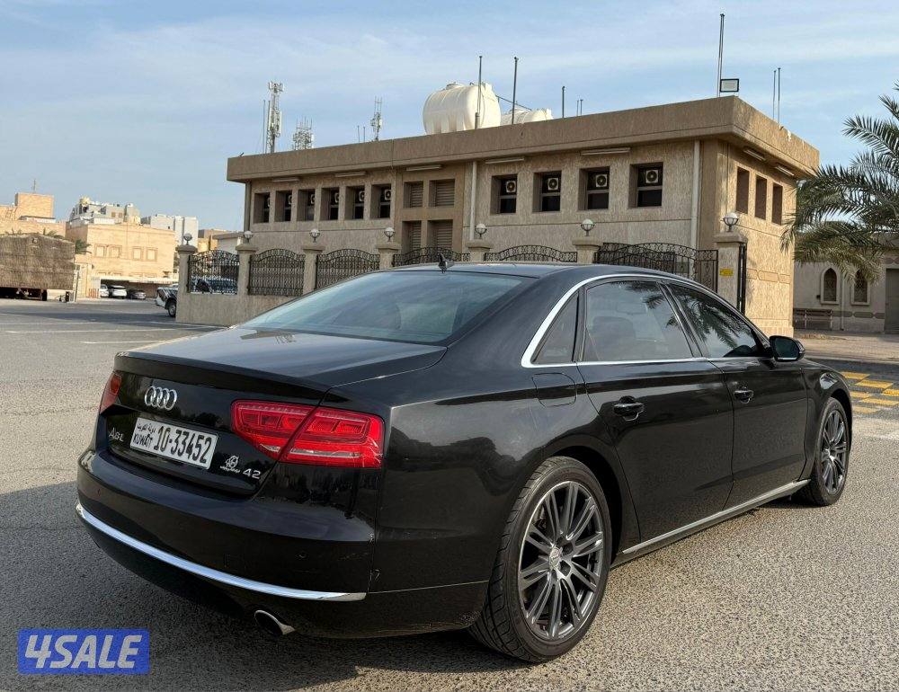 بحالة ممتازة جدا اودي A8L وكالة الكويت موديل 2011 مواصفات خاصة داخلية6