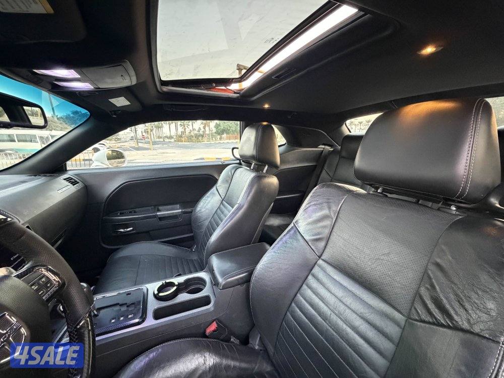 للبيع تشالنجر 2012 بحالة ممتازة6