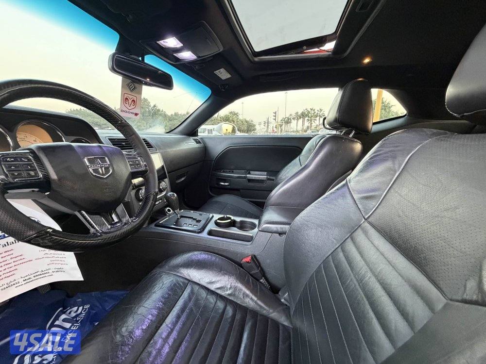 للبيع تشالنجر 2012 بحالة ممتازة7