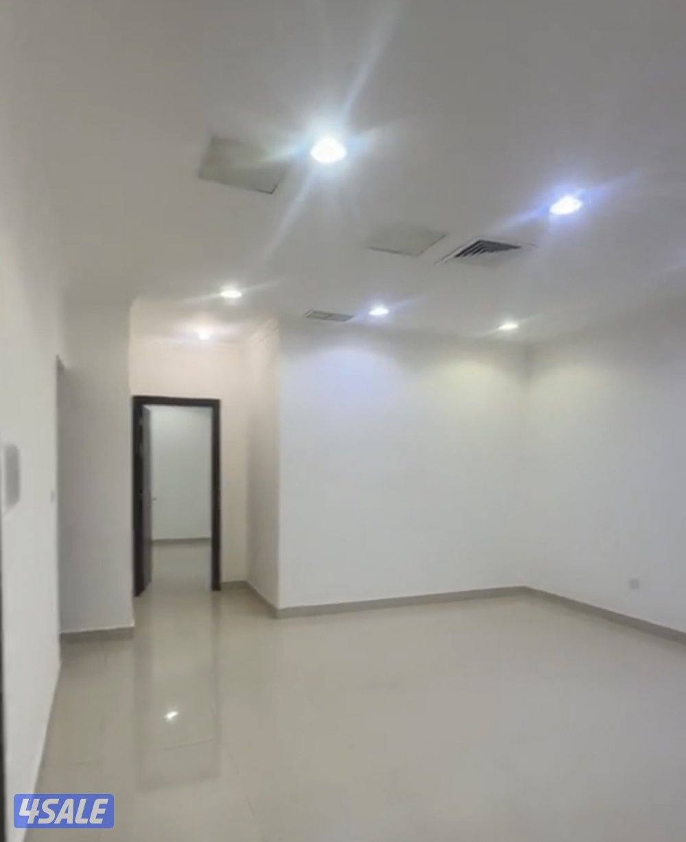 للإيجار شقه ارضيه في الصديق ايجار ٤٥٠0