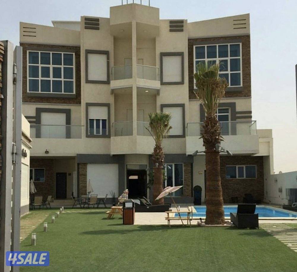 للايجار شاليهات برايفت وشقق عالخور شباب عوايل متوفر راس السنه بأسعار 🔥4