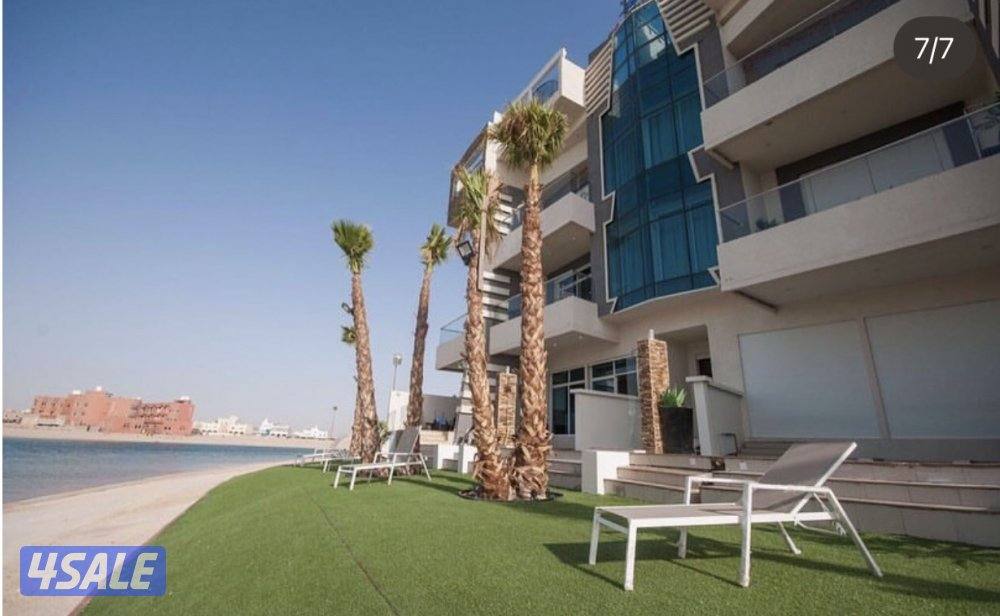 للايجار شاليهات برايفت وشقق عالخور شباب عوايل متوفر راس السنه بأسعار 🔥6