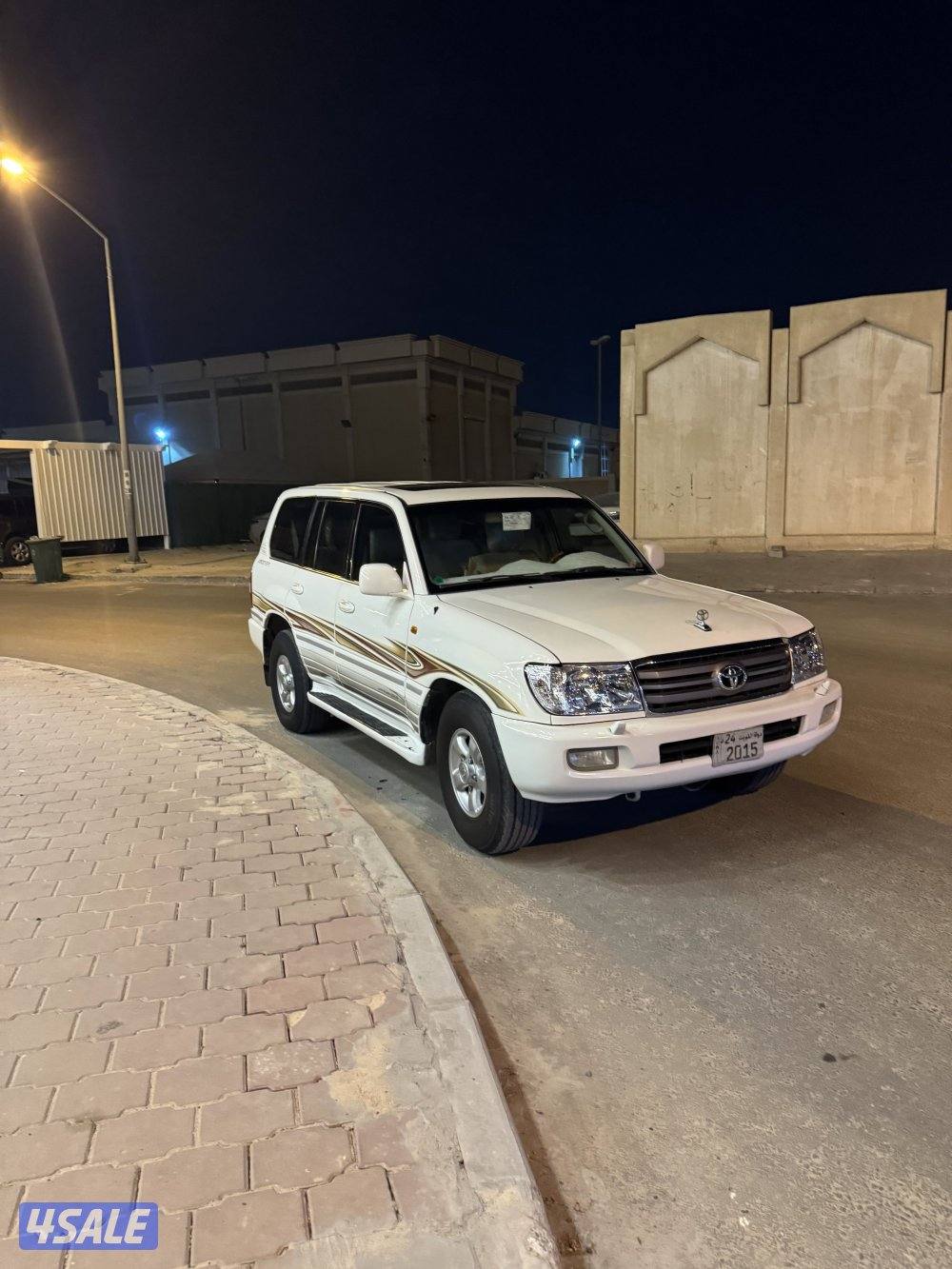 للبيع لاندكروز ٢٠٠٦ قير عادي0