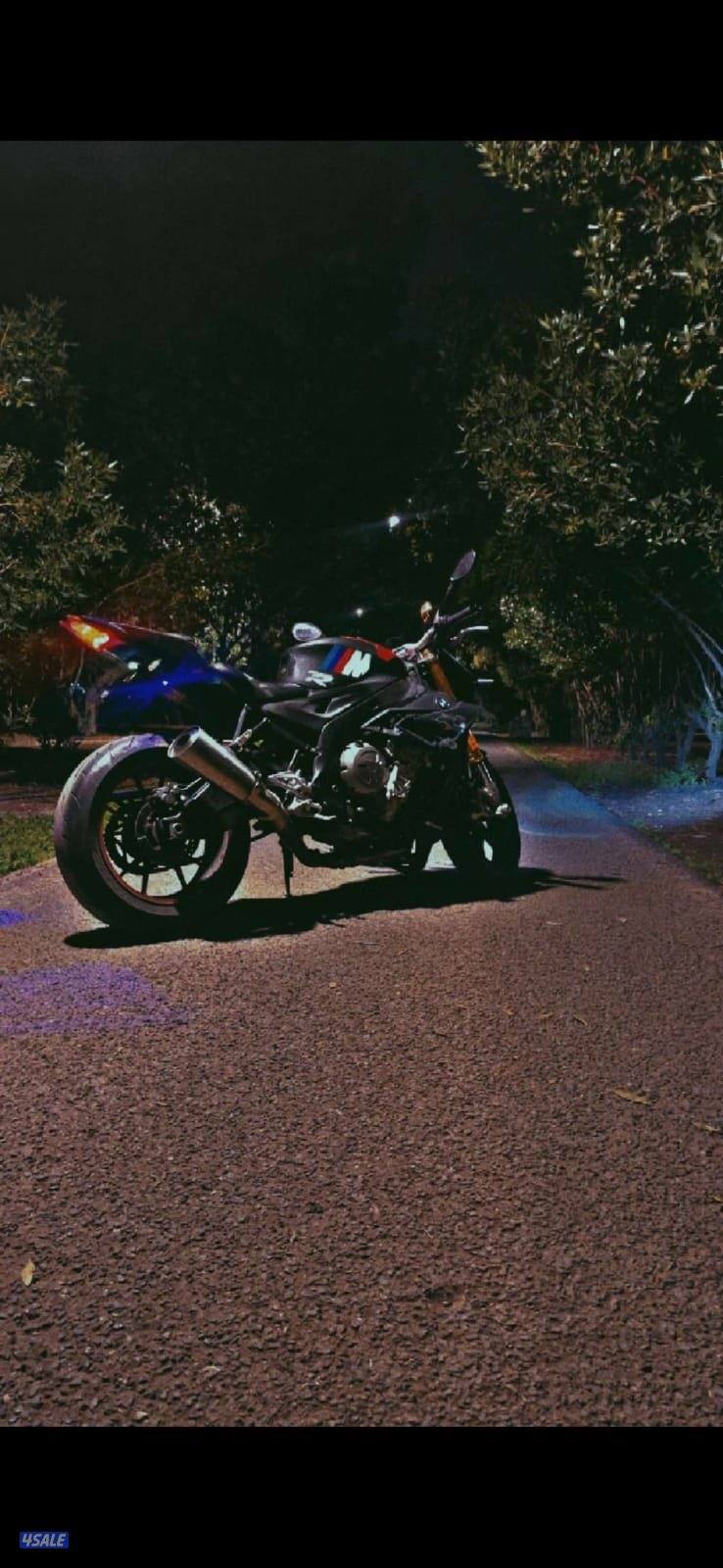 للبيع BMW r10000