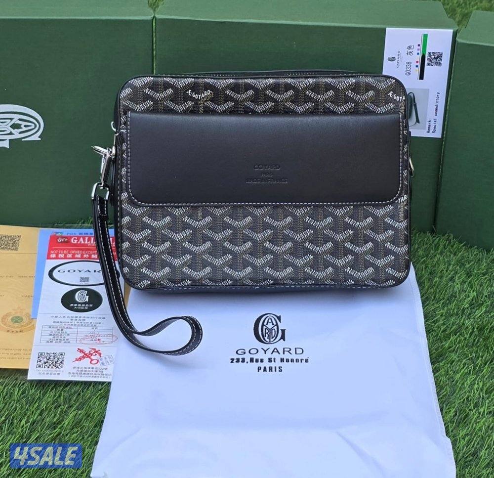 حقائبنا الفاخرة، حيث يجتمع التصميم الراقي مع الجودة التي تدوم.15