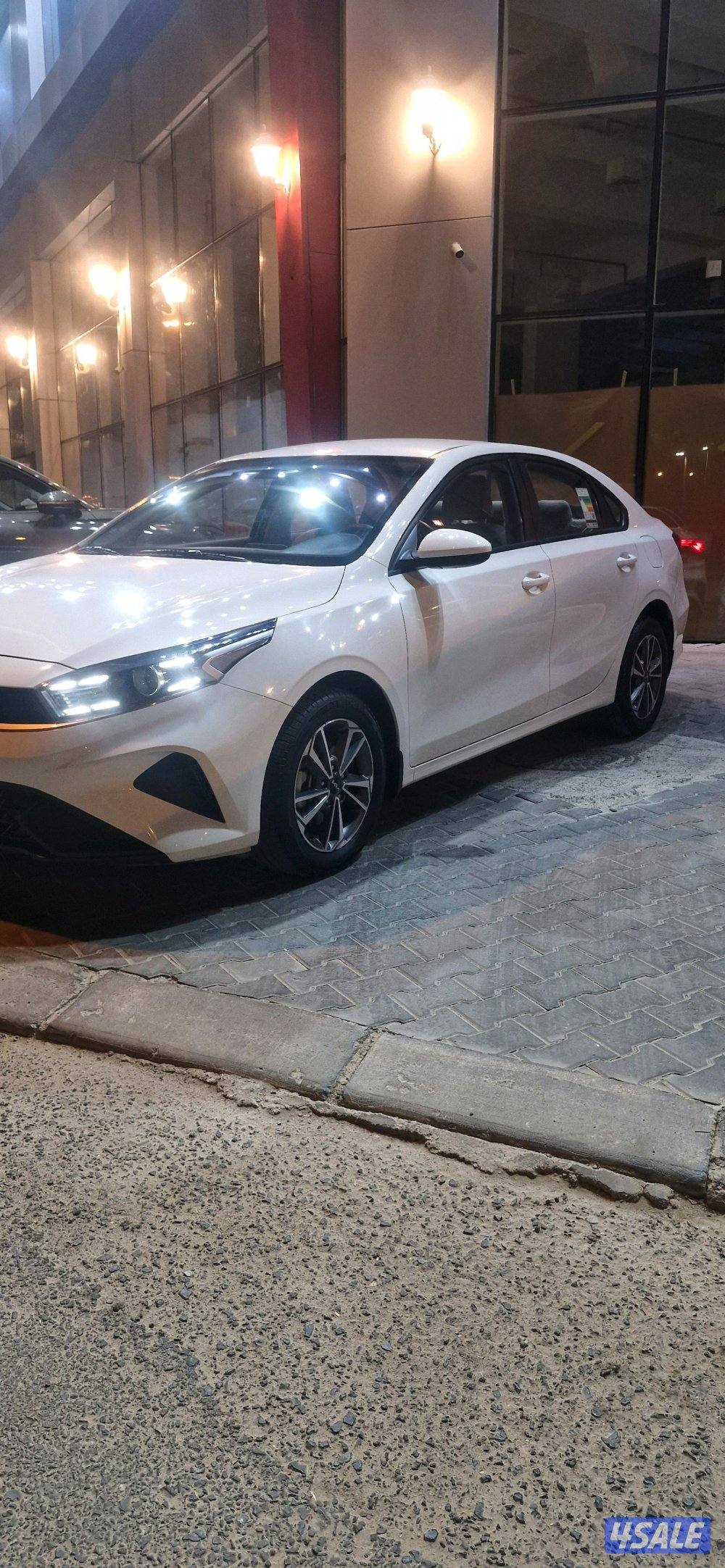 صبغ الوكالة بالكامل سيراتو 23 _ الممشى : 33 تحت الكفالة سيرفيس منتظم9