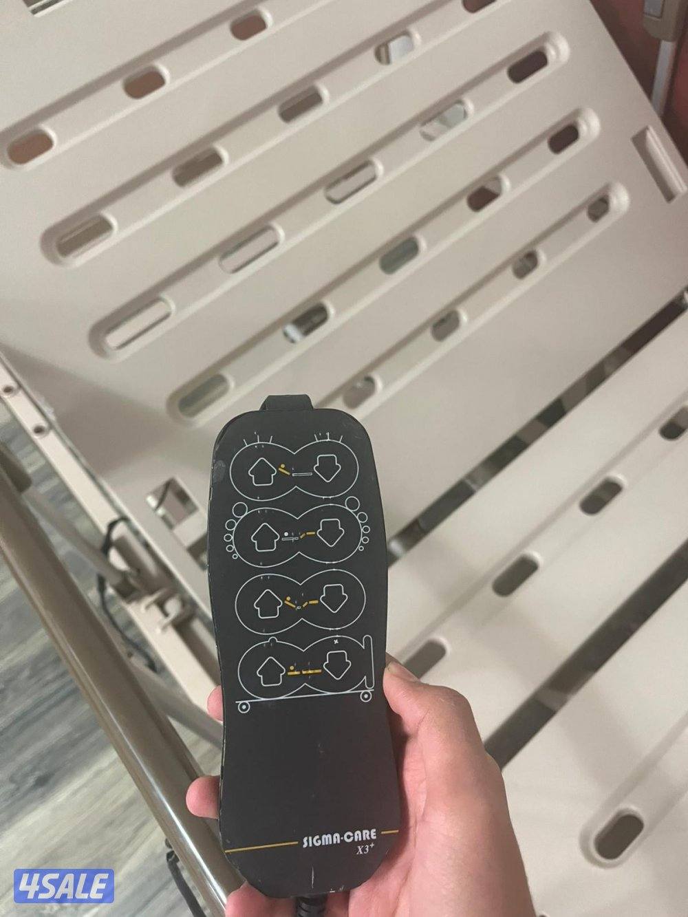 للبيع سرير طبي كهربائي بالريموت1