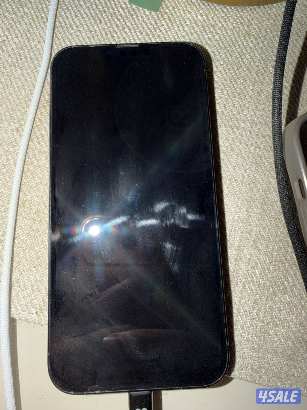 للبيع ايفون 13 برو ماكس اللون زيتي الجهاز جداً نظيف2