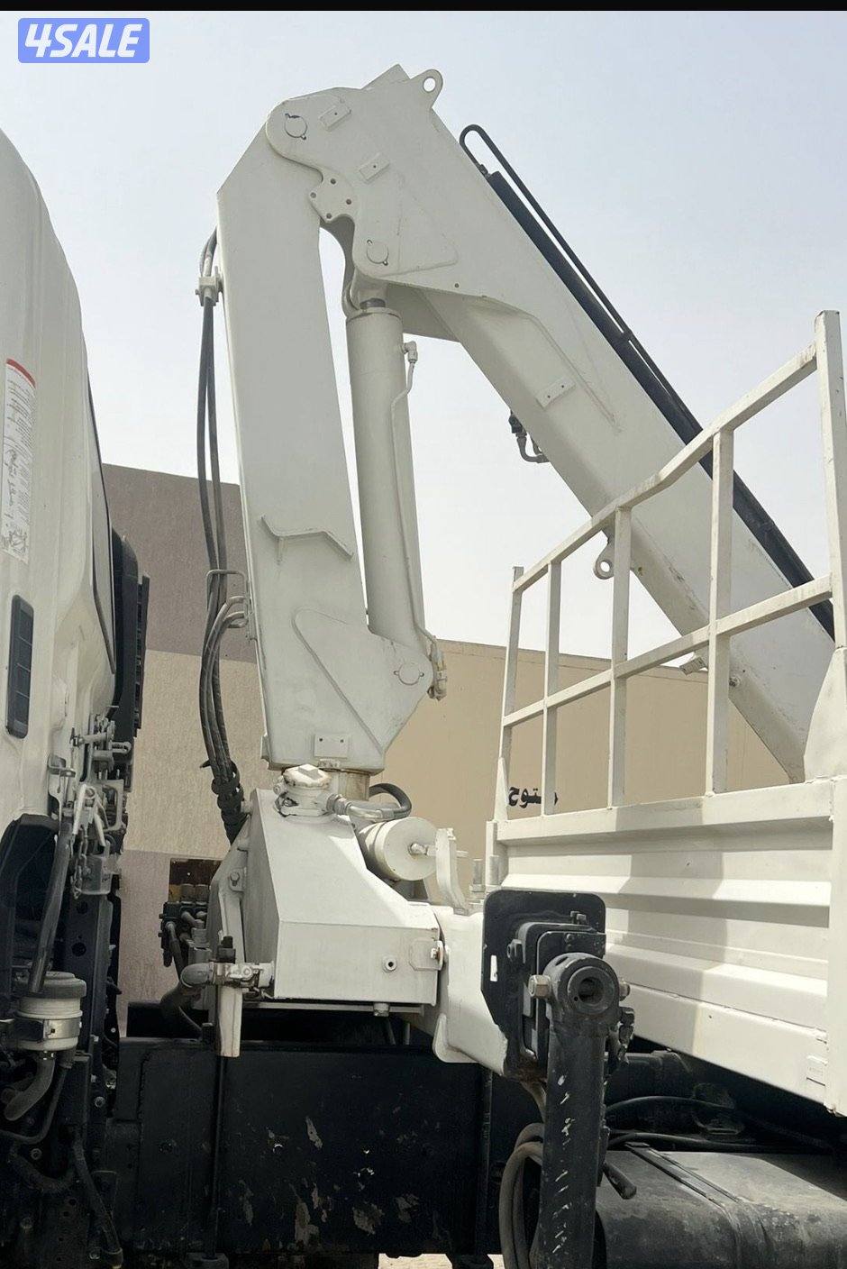 كرين ايطالي نظيف جدا جدا 4طن موديل 2013 هدروليك2