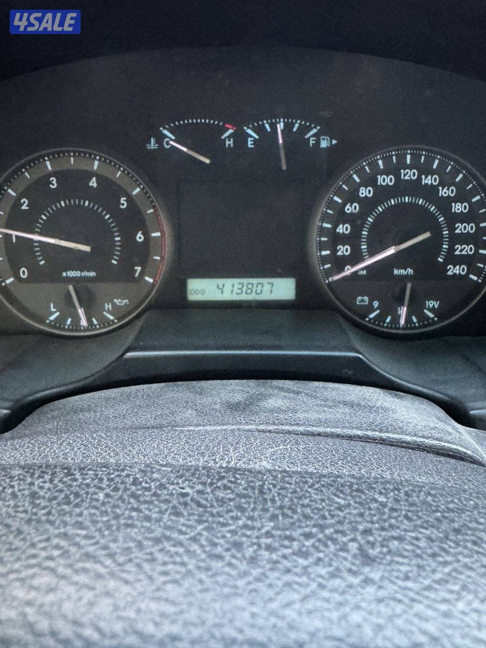 للبيع لاند gx قطري ٢٠١٠ قير عادي اساس7