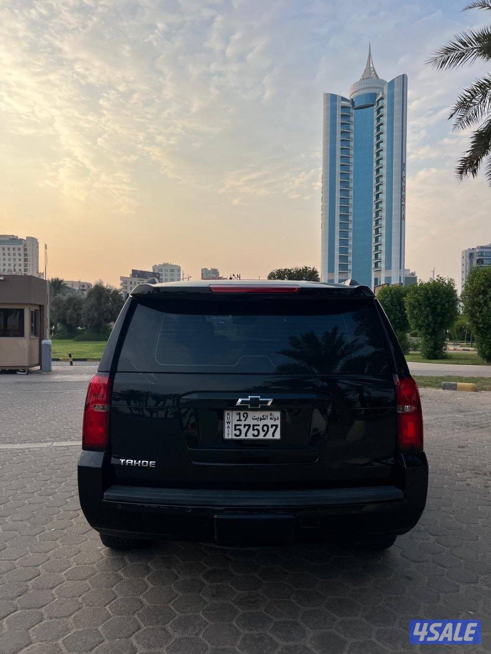 تاهو LTZ موديل 2015 صبغة الوكالة ماعدا قطعة1