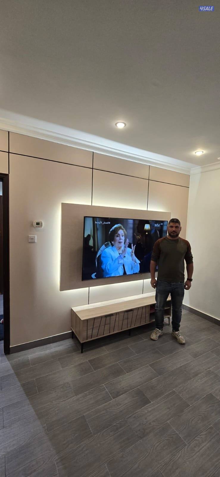 طاولات تلفزيون بالاضاءة خشب ملامين2