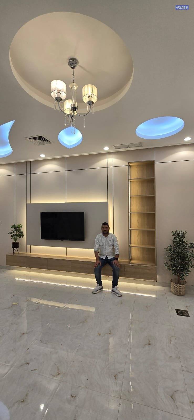 طاولات تلفزيون بالاضاءة خشب ملامين1