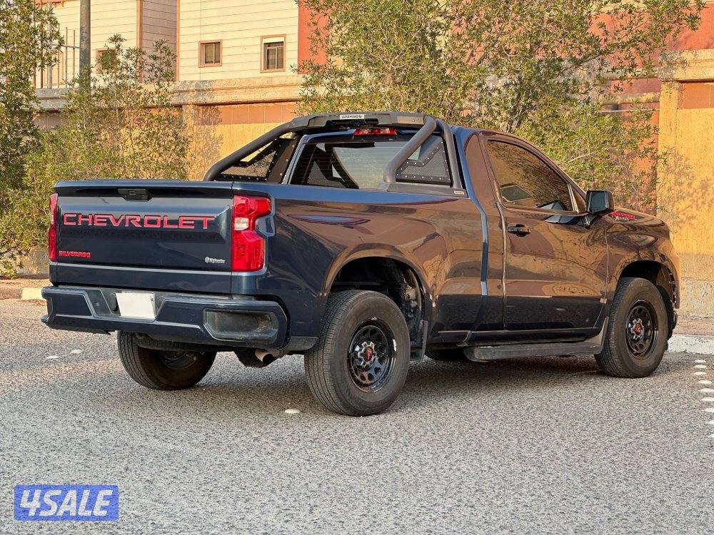 سلفرادو Xtream موديل 2022 ماشي 125 الف4