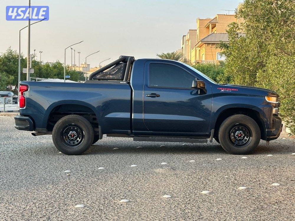 سلفرادو Xtream موديل 2022 ماشي 125 الف6