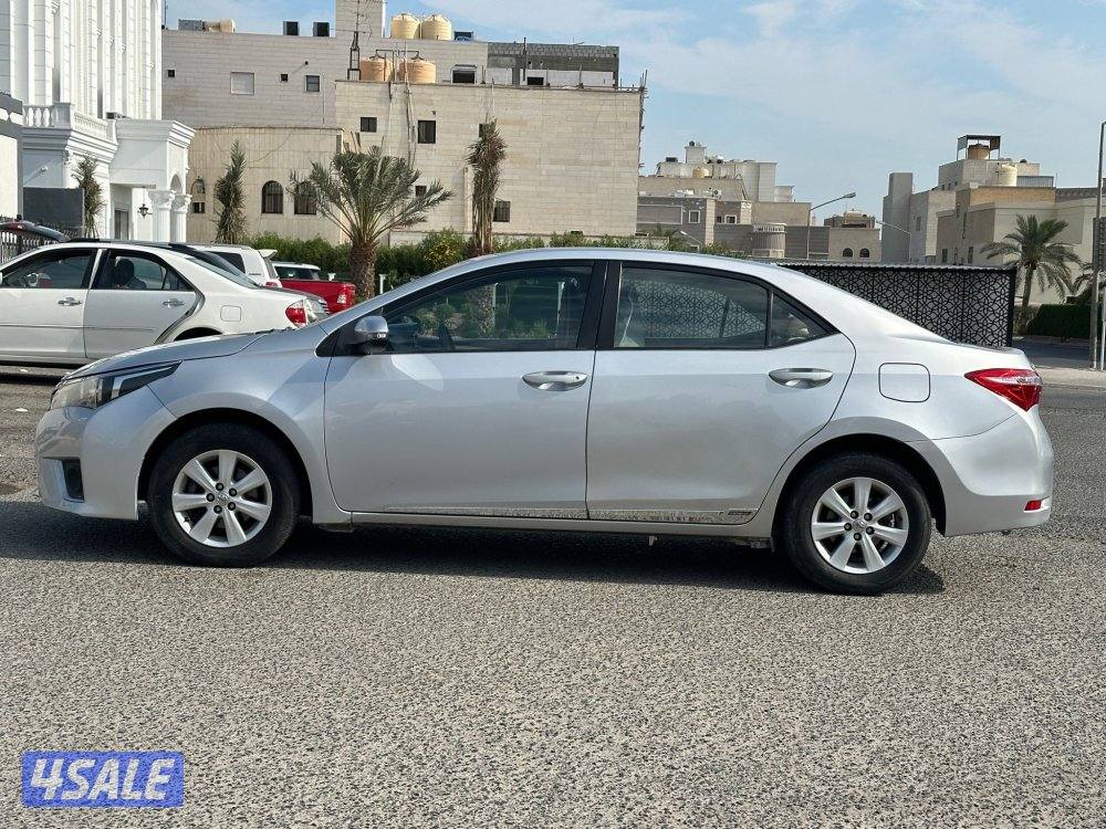 للبيع تويوتا كرولا 20151