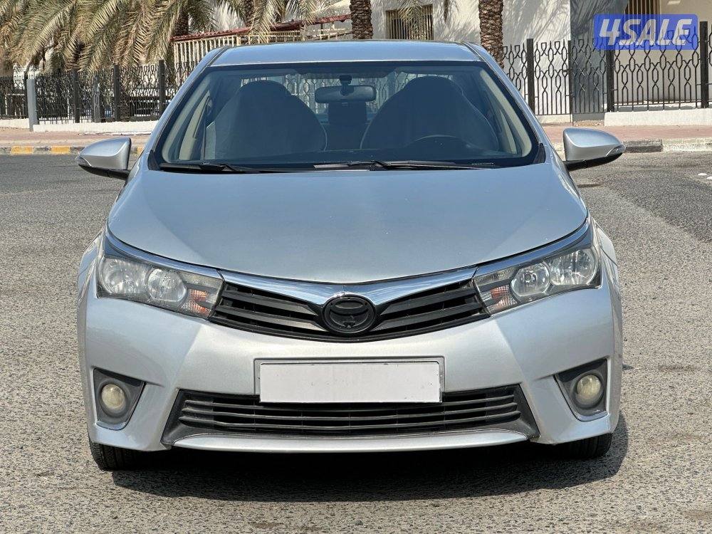 للبيع تويوتا كرولا 20156