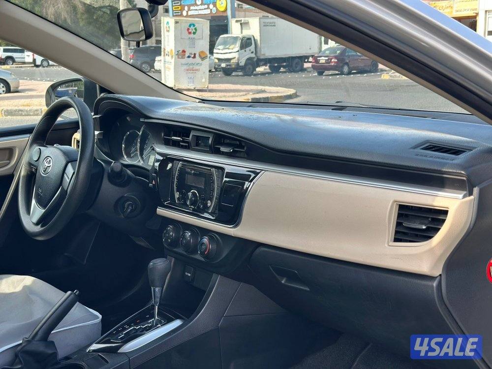 للبيع تويوتا كرولا 20159