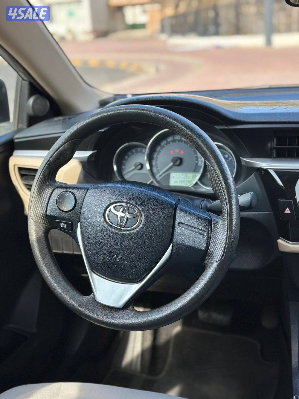 للبيع تويوتا كرولا 201511
