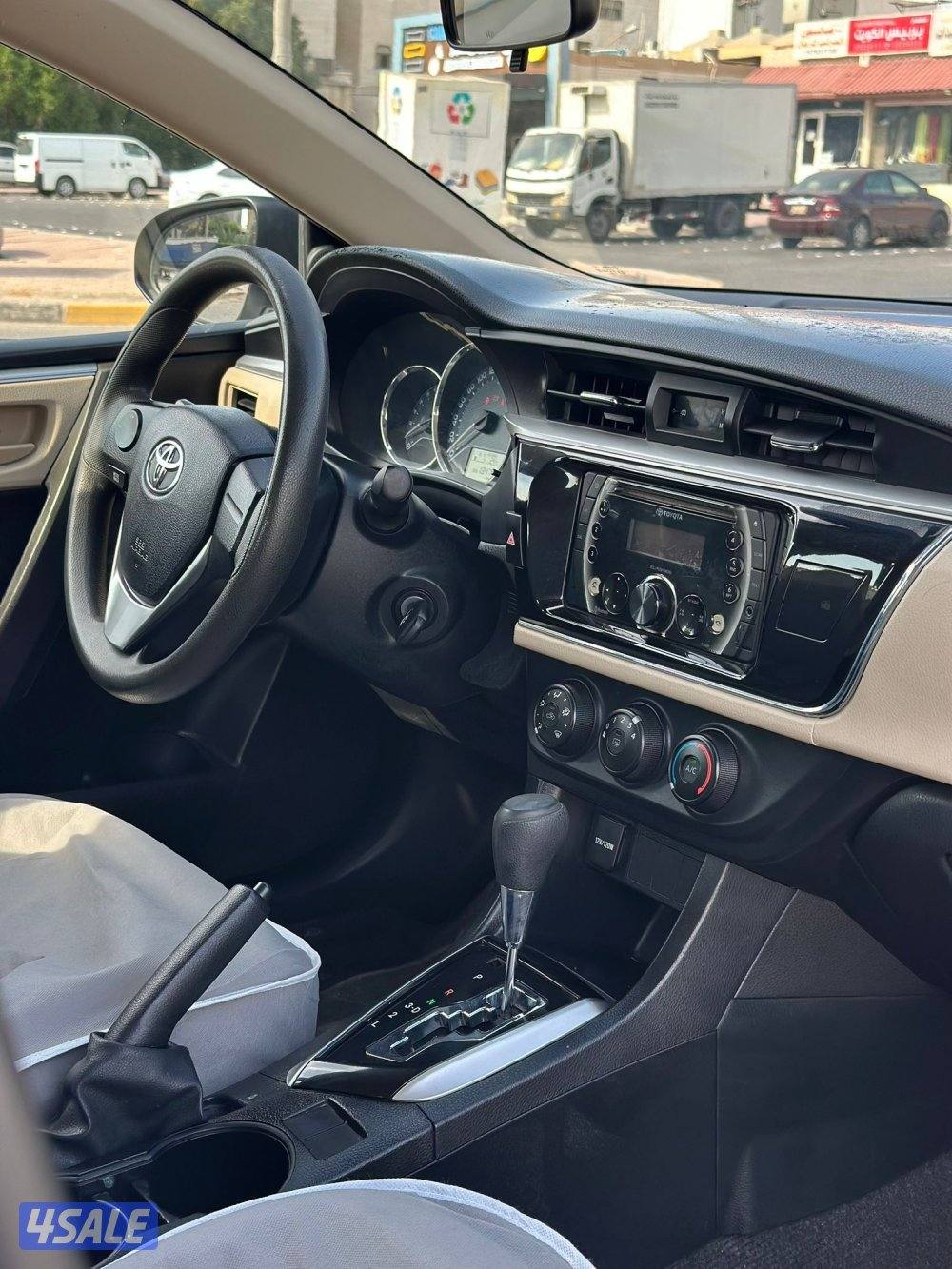 للبيع تويوتا كرولا 201510