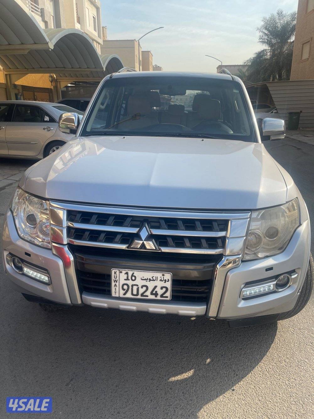 للبيع باجيرو ٢٠١٧ مكينة كبيرة شرط الفحص مكينة قير شاصي البدي فية اصباغ0