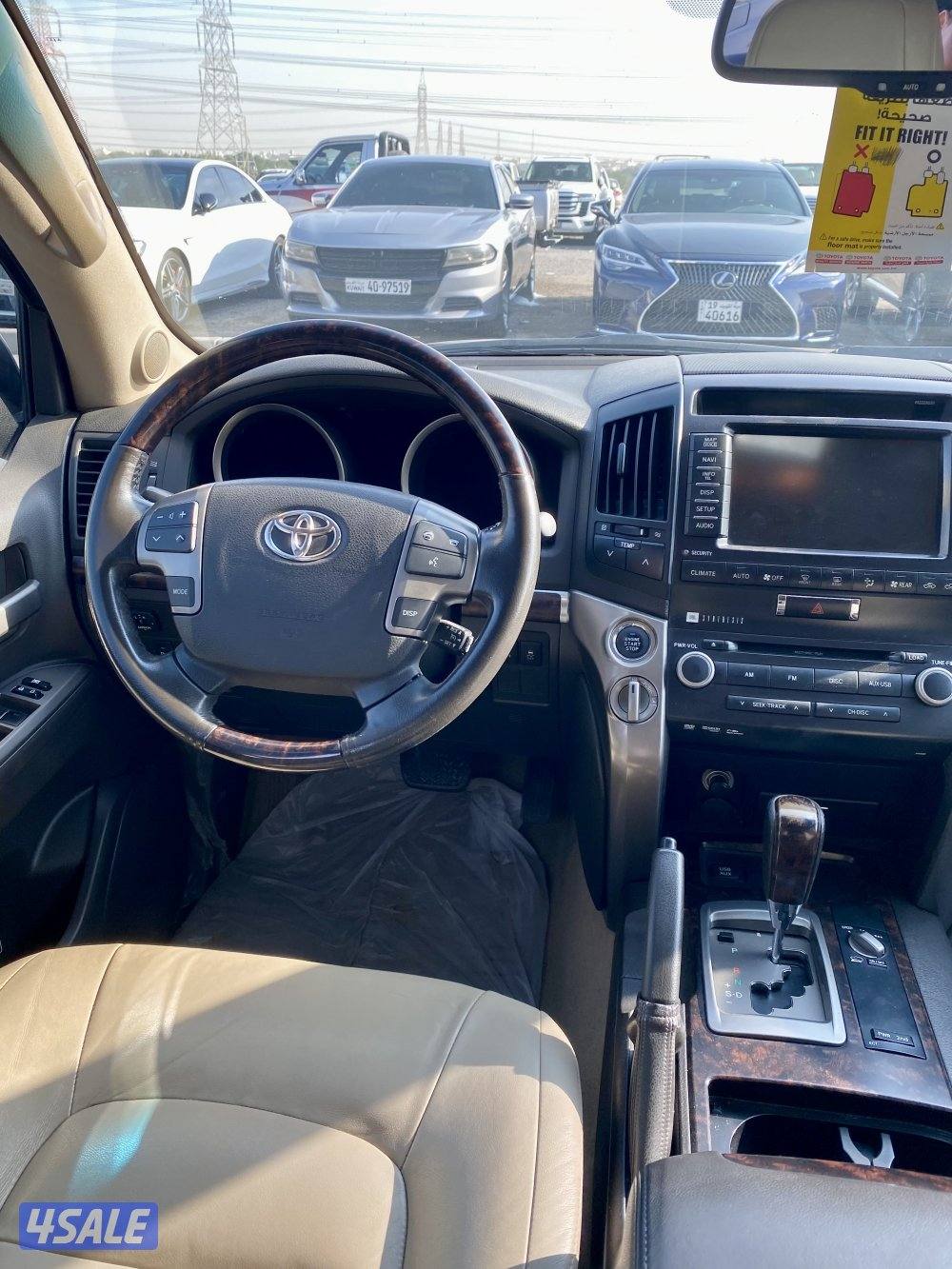 لاند VXR الساير موديل 2010 عداد 1367