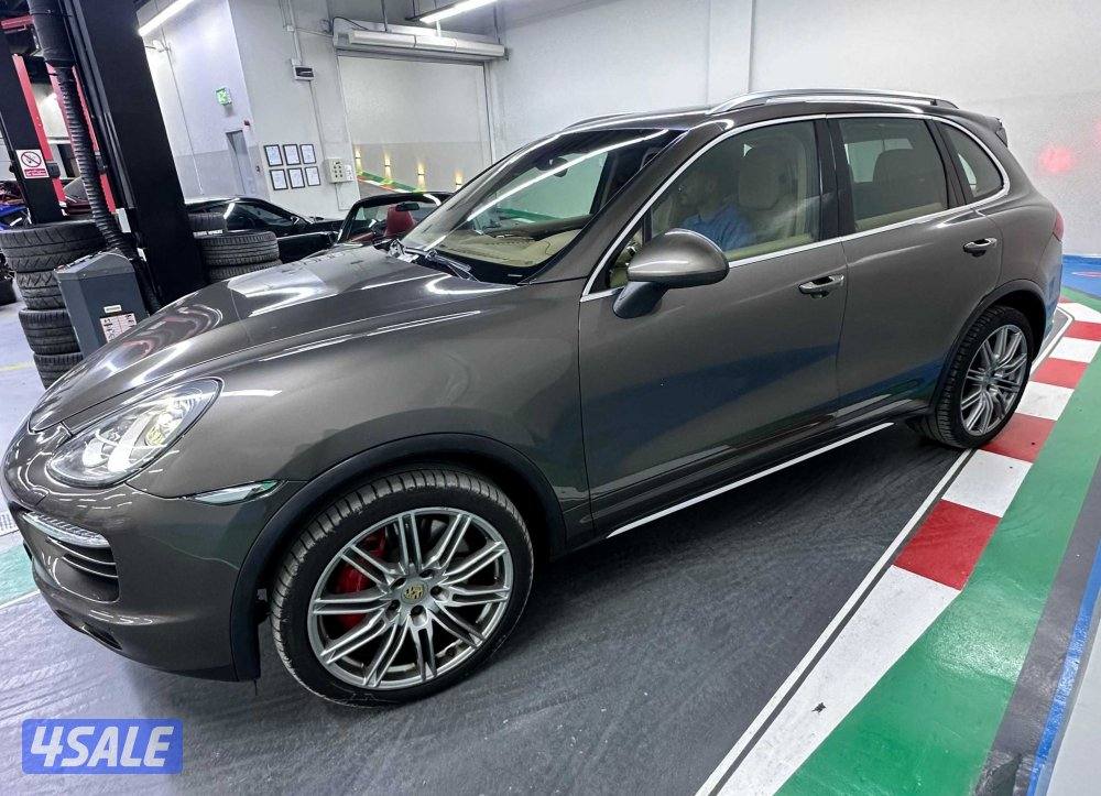 Porsche Cayenne Turbo 20112