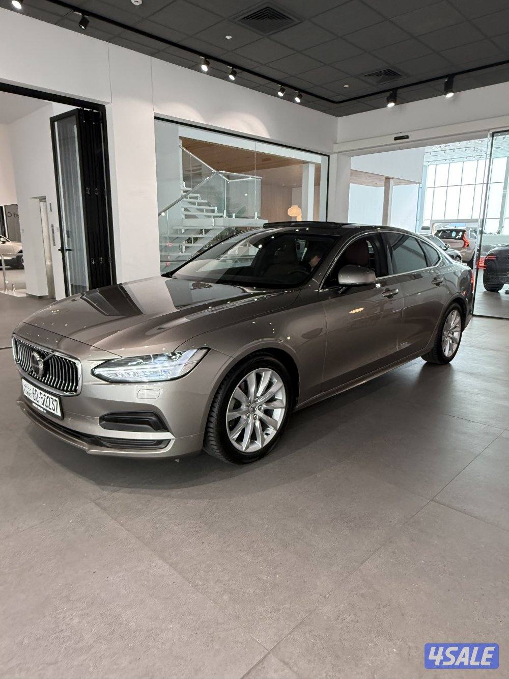 للبيع S90 20211