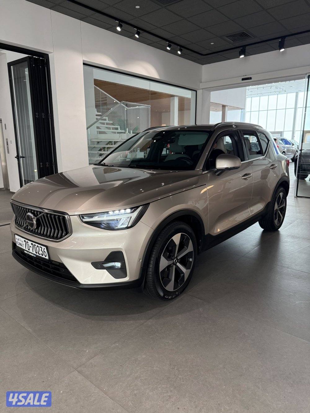 للبيع XC40 20231