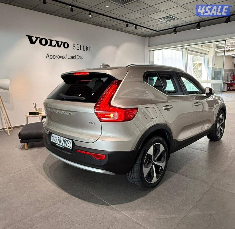 للبيع XC40 20232