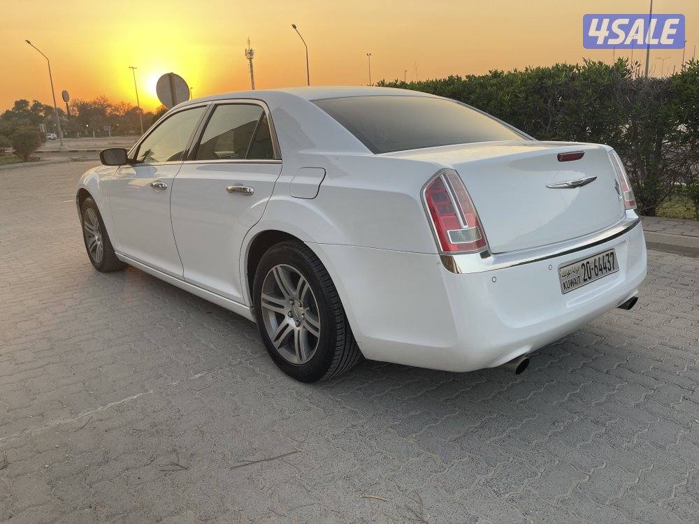 للبيع دوج كرايسلر C300 هيمي 8 سلندر ( واتساب فقط )1