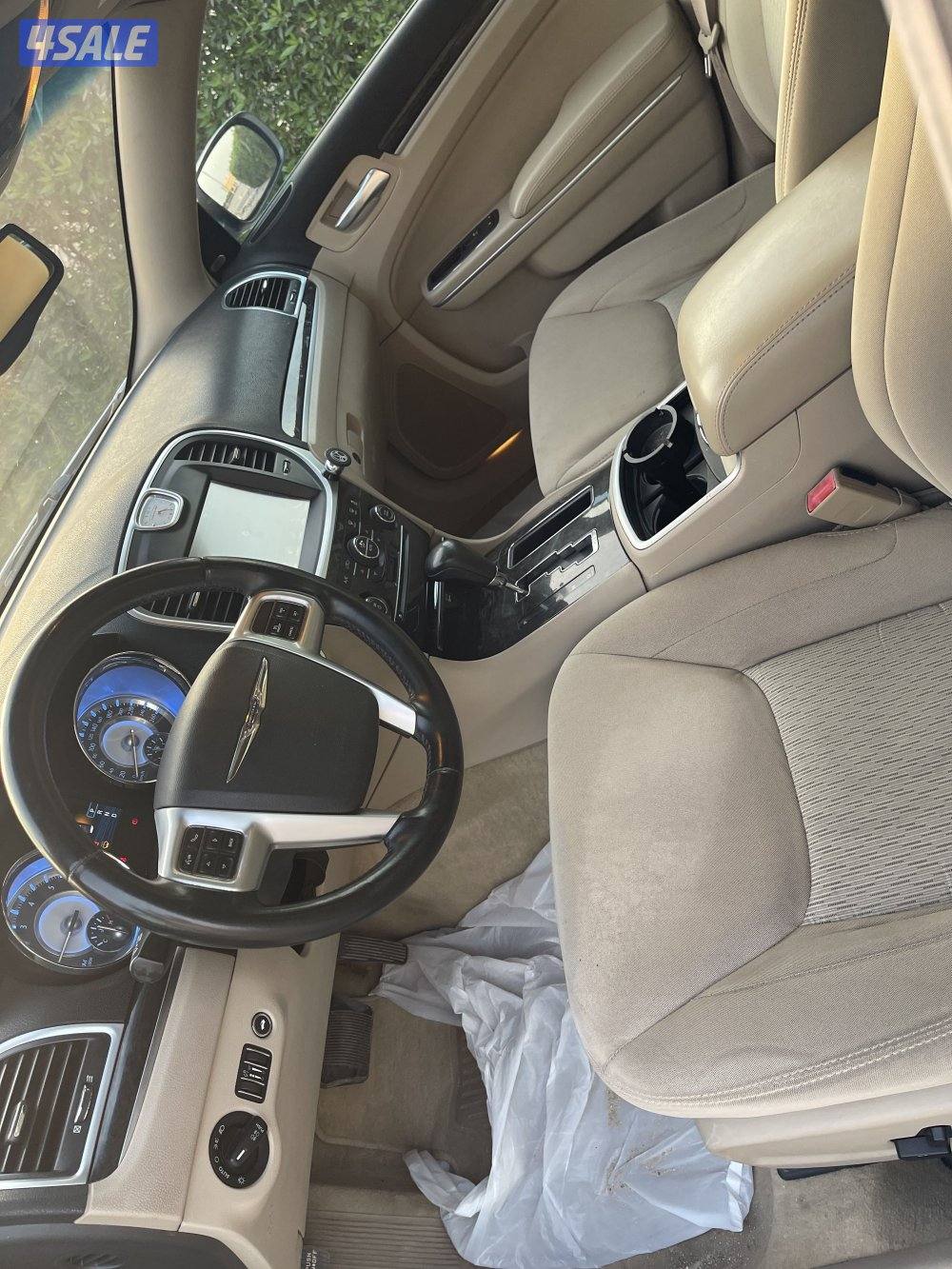 للبيع دوج كرايسلر C300 هيمي 8 سلندر ( واتساب فقط )4