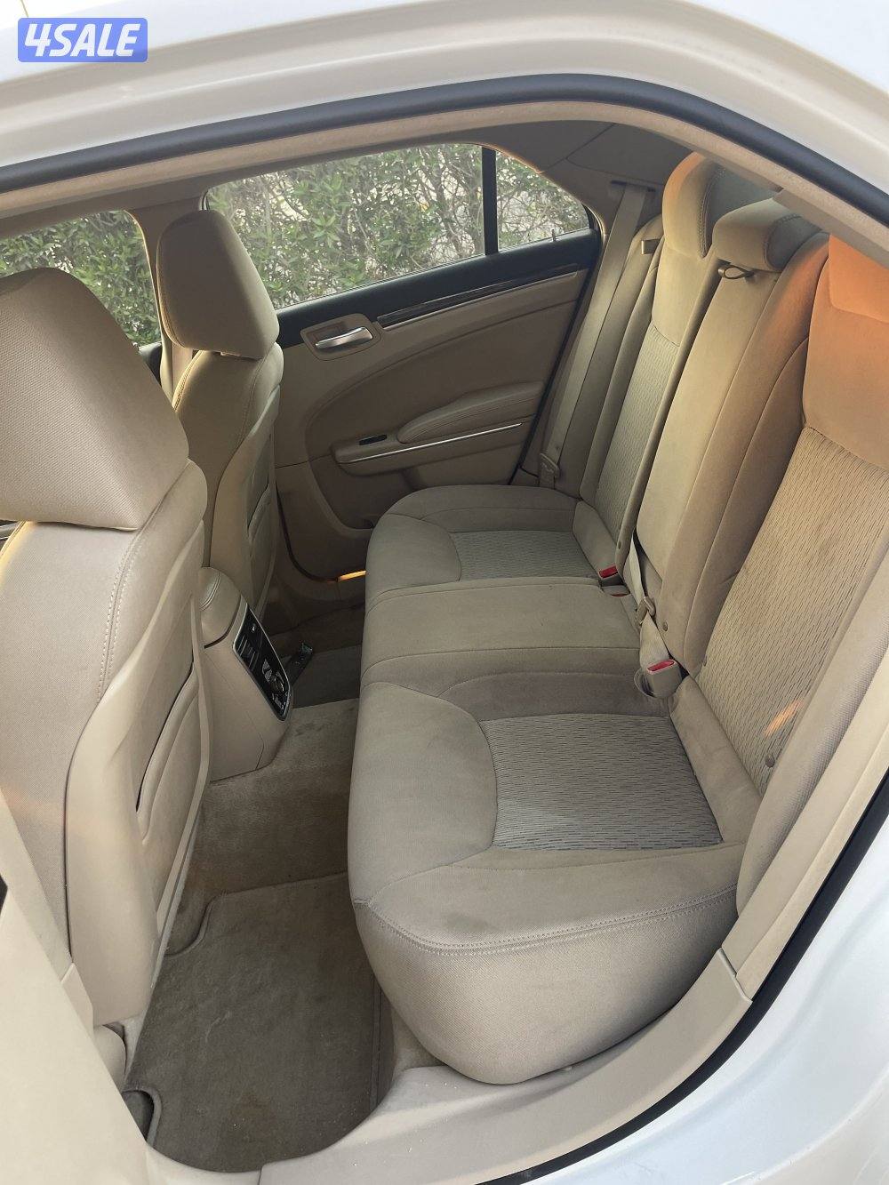 للبيع دوج كرايسلر C300 هيمي 8 سلندر ( واتساب فقط )5