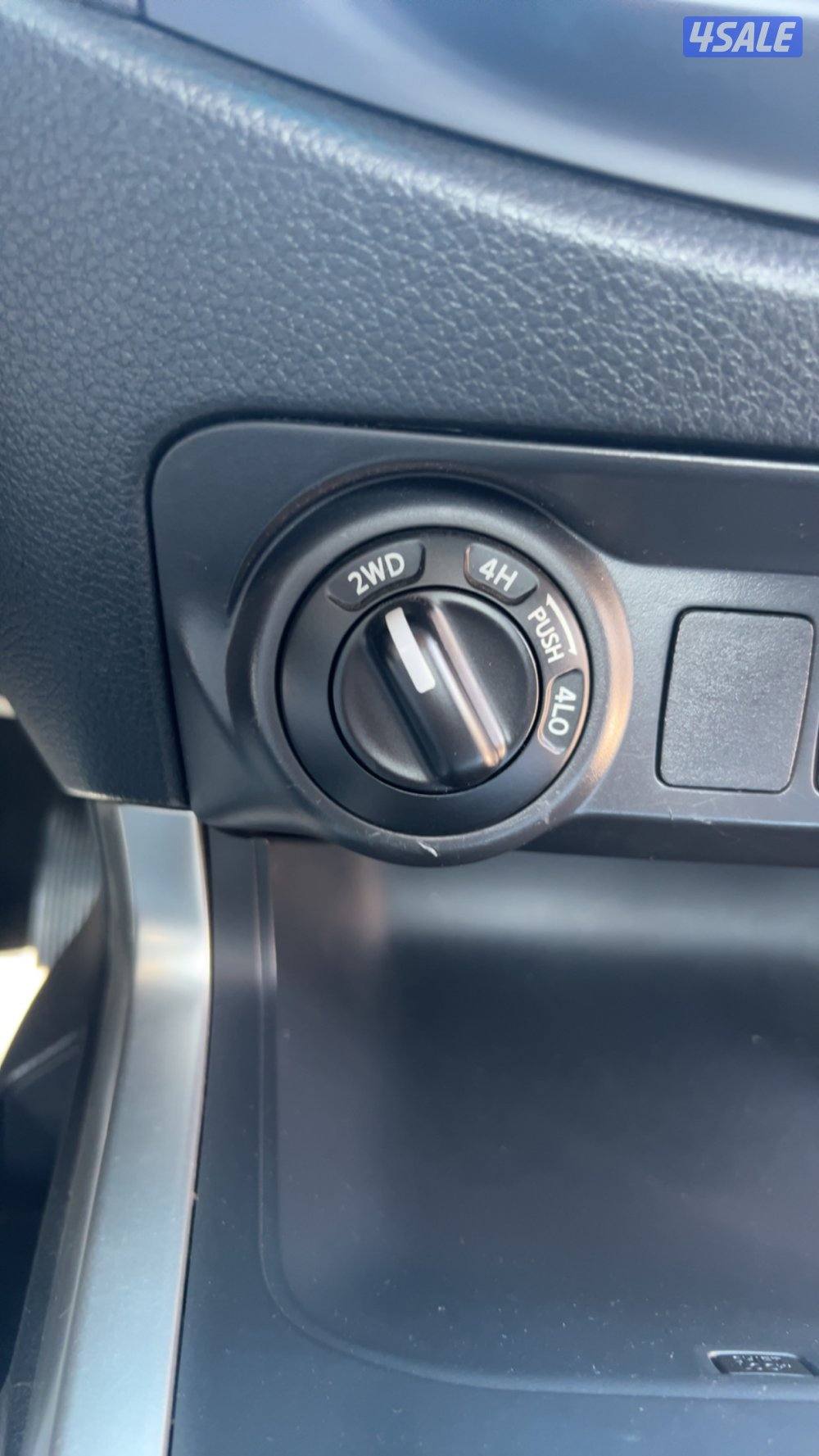 وانيت نيسان نيفارا موديل ٢٠٢١ قير تماتيك دبل2