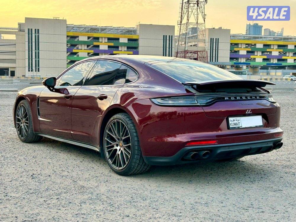 بورش باناميرا
Platinum Edition4