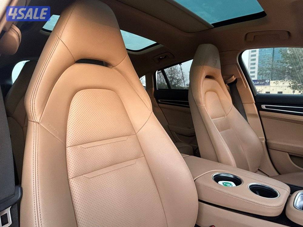 بورش باناميرا
Platinum Edition10