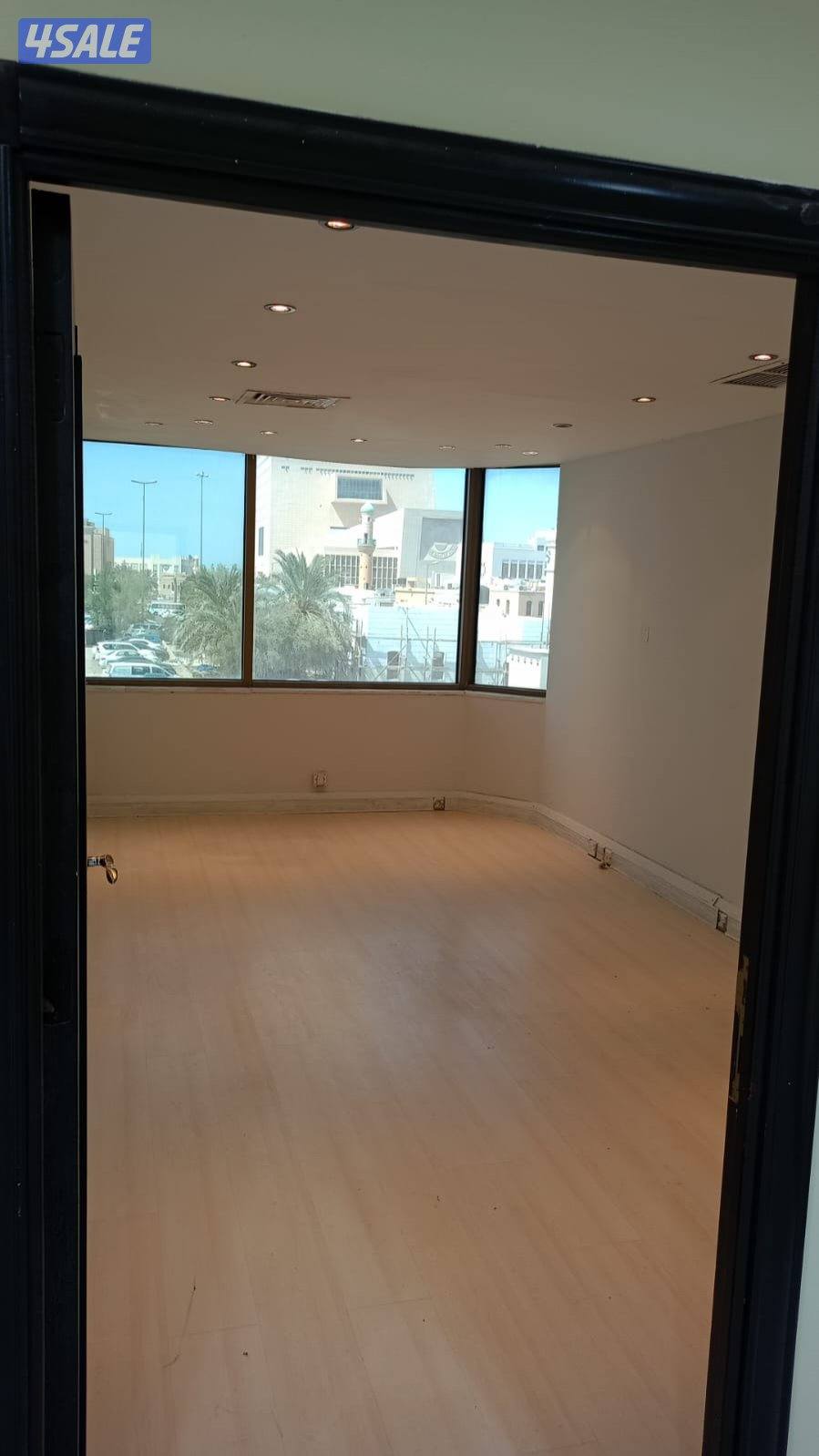 مكاتب تجارية للايجار7