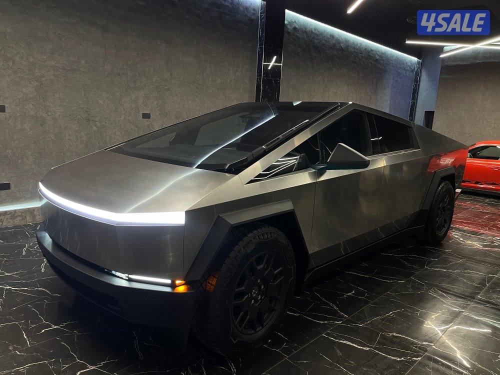 تسلا سايبر تراك0