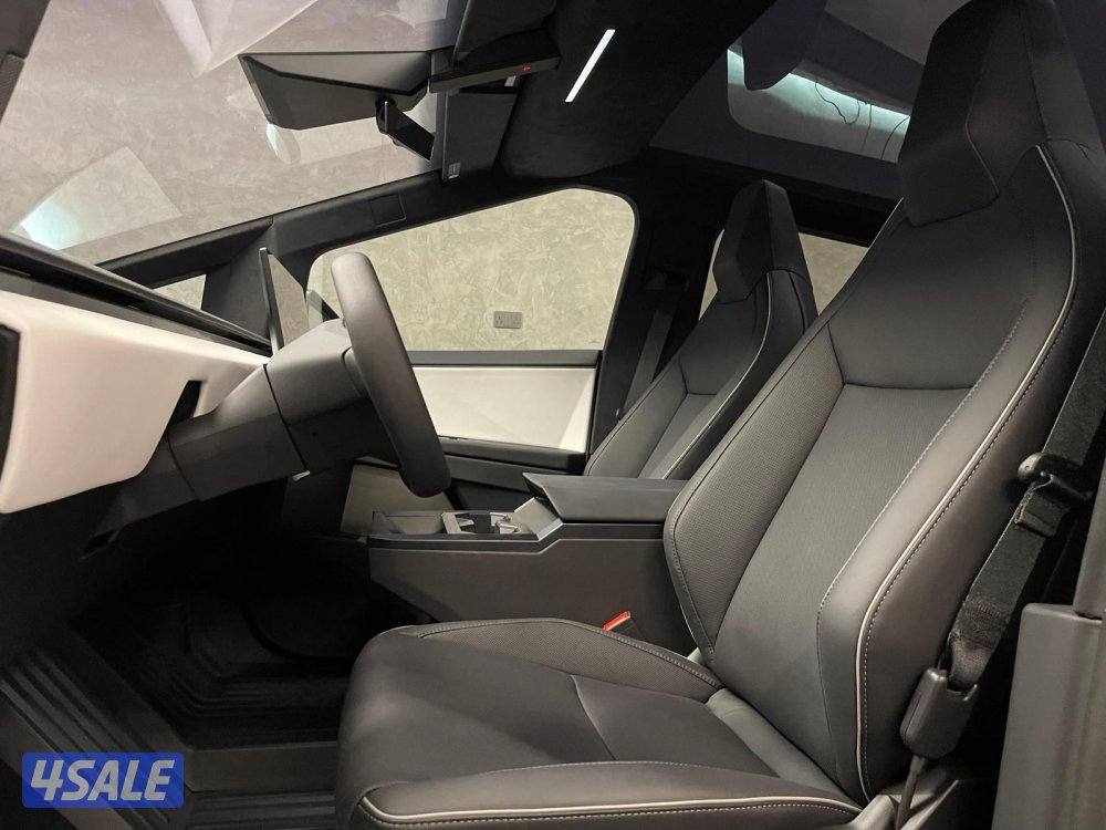 تسلا سايبر تراك1