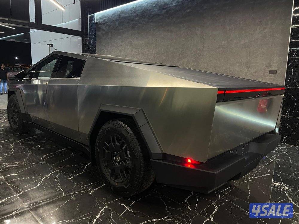 تسلا سايبر تراك5