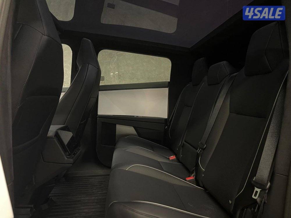 تسلا سايبر تراك6