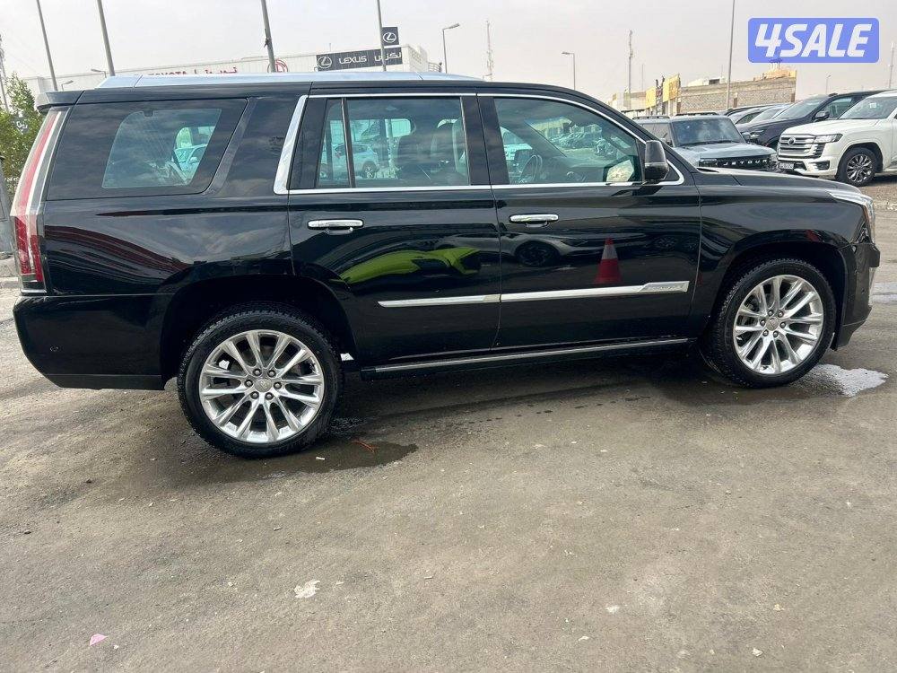 كاديلاك اسكاليد .V83