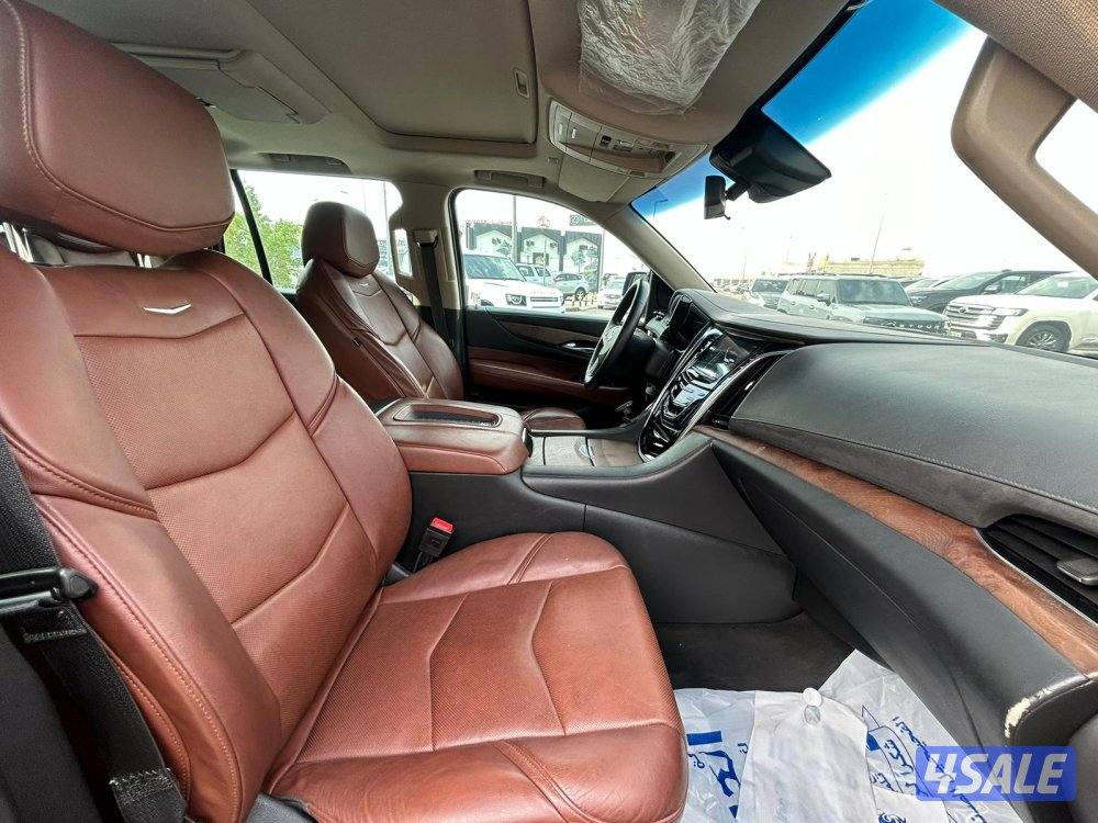 كاديلاك اسكاليد .V85