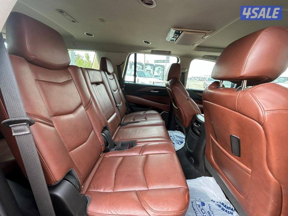 كاديلاك اسكاليد .V84