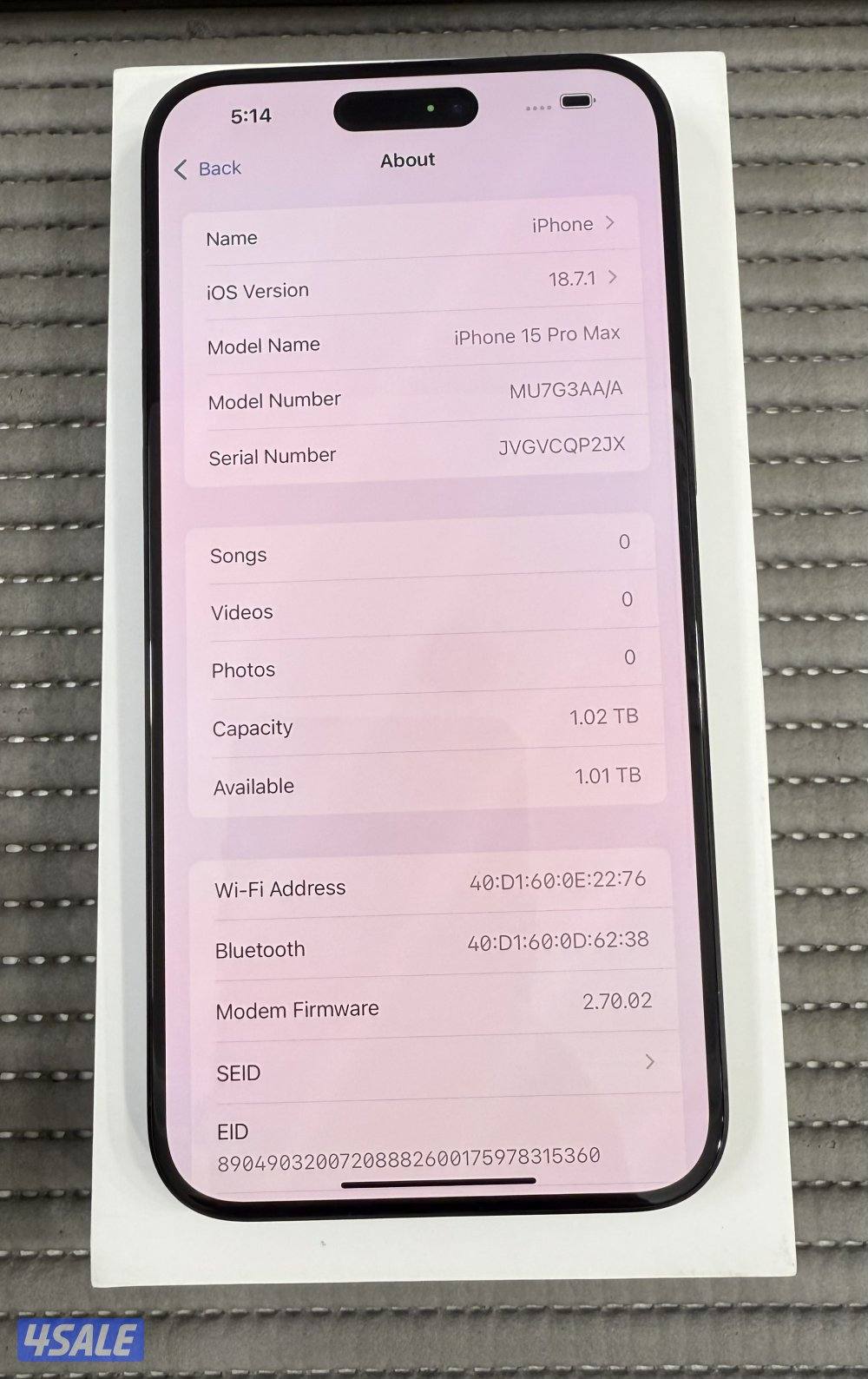 iPhone 15 Pro Max 1TB Black Titanium Used.6