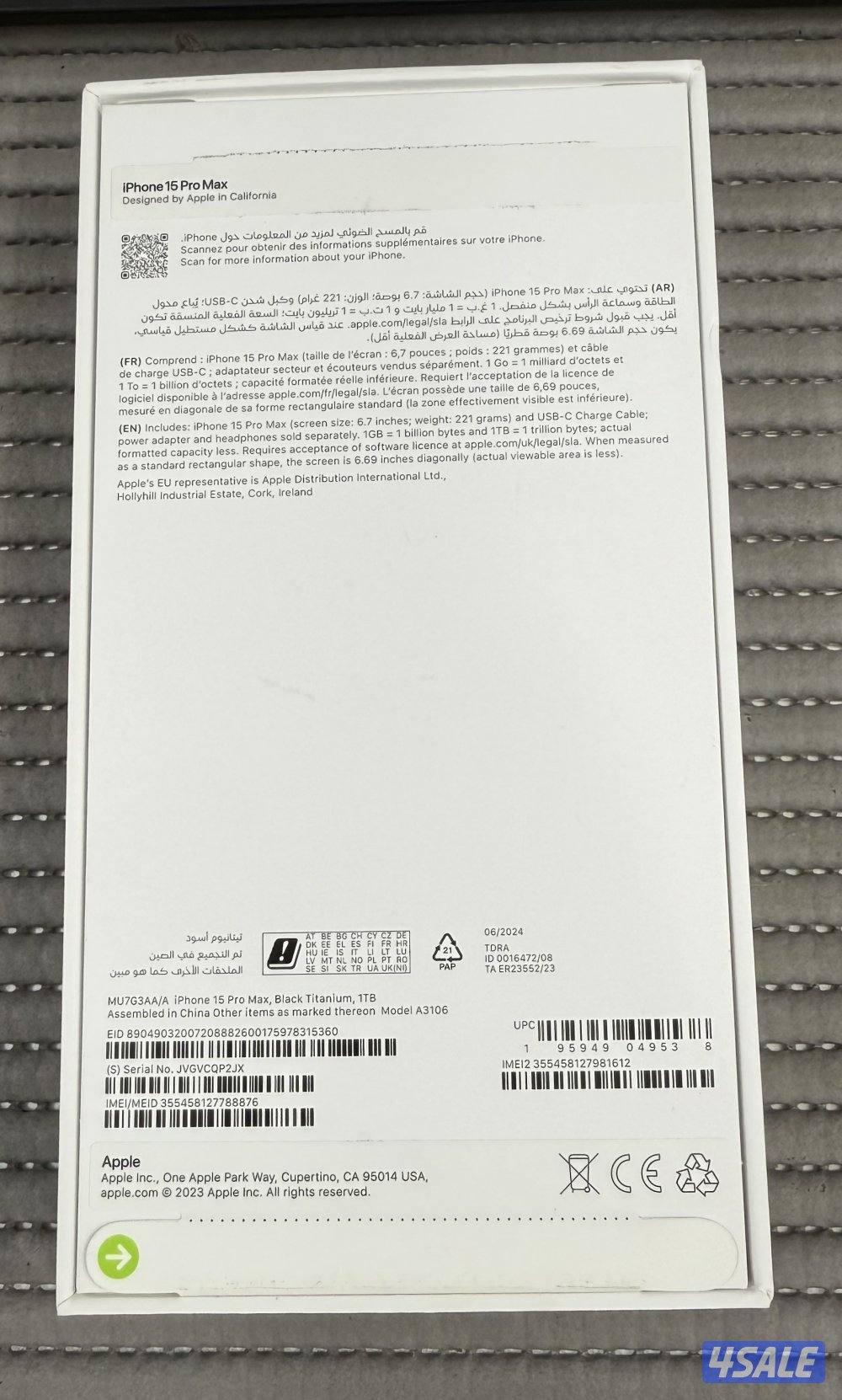 iPhone 15 Pro Max 1TB Black Titanium Used.8