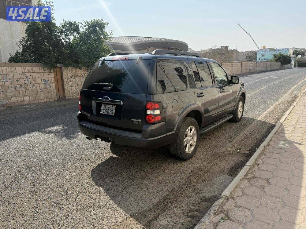 للبيع جيب فورد اكسبلورر1