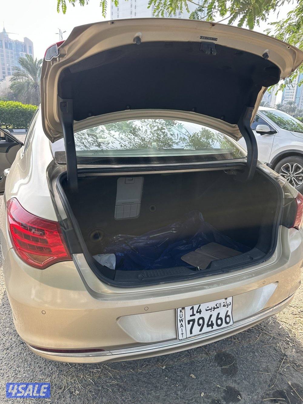 للبيع بيعة سمحه وسريعة GA6 السيارة بحالة الوكالة9