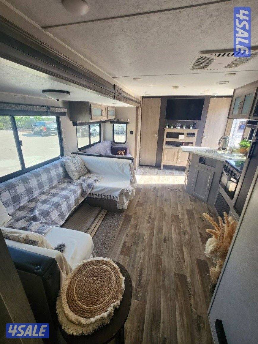 للبيع كرفان موديل ٢٠١٩ واصل الكويت ٢٠٢٠3