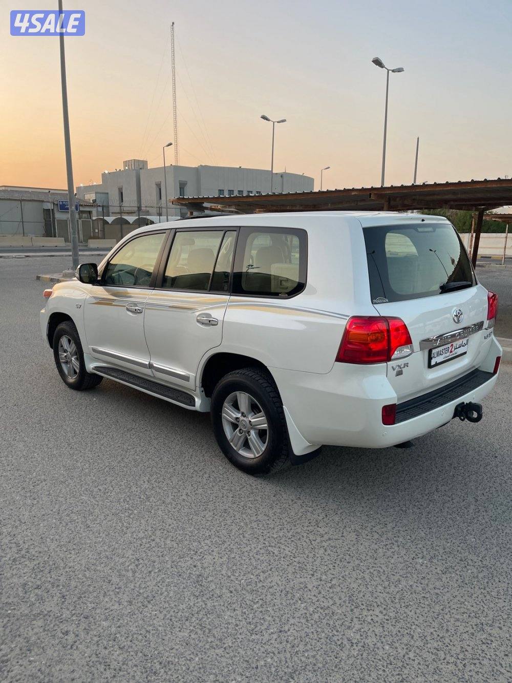 لاند كروز VXR وارد قطر صبغ الوكاله شرط الفحص 20153